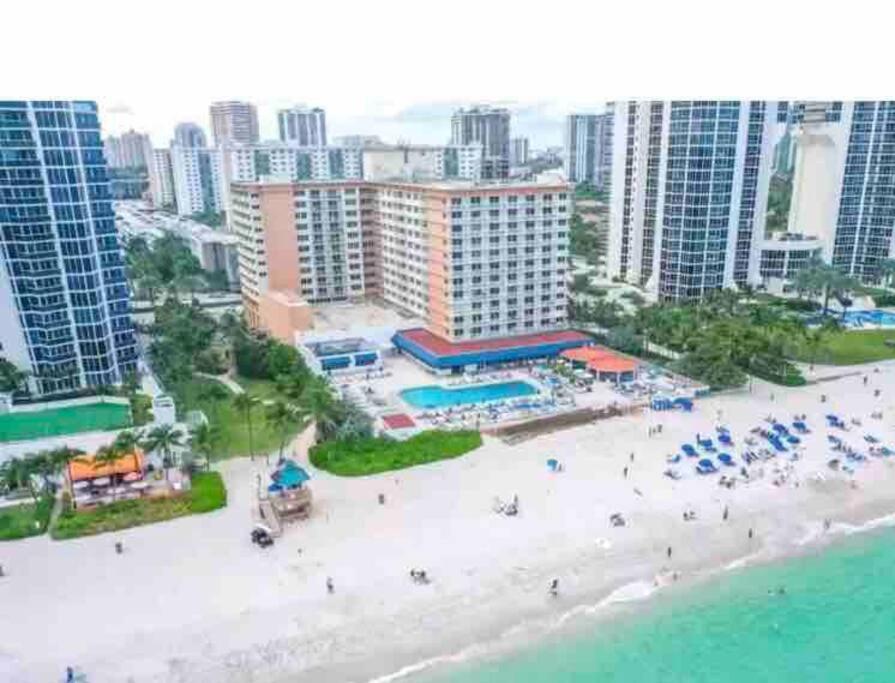 Alojamiento Con Balcon Hacia La Playa 115 ميامي بيتش المظهر الخارجي الصورة